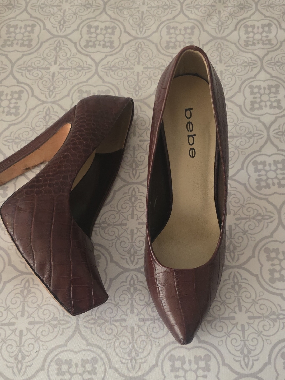 bebe Dark Brown Croc-Embossed Pointed Pumps